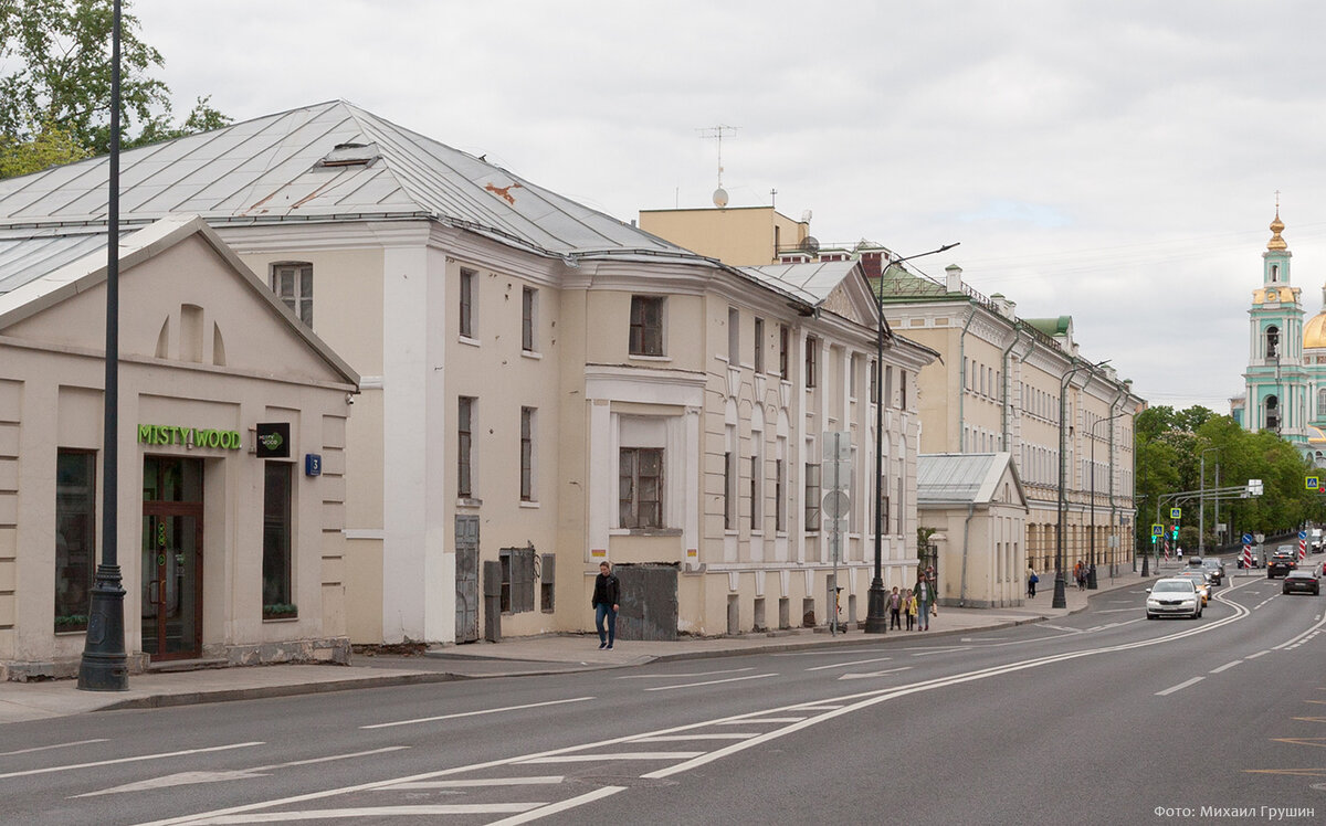 Спартаковская улица. 14 мая 2023 года. 14 мая 2023 года. Фото автора