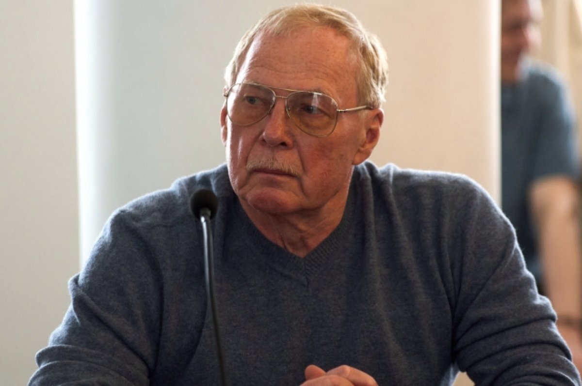    Владимир Гостюхин назвал Лайму Вайкуле «побрякушкой»