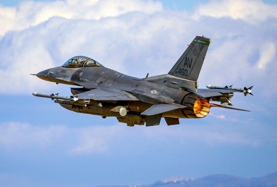    F-16