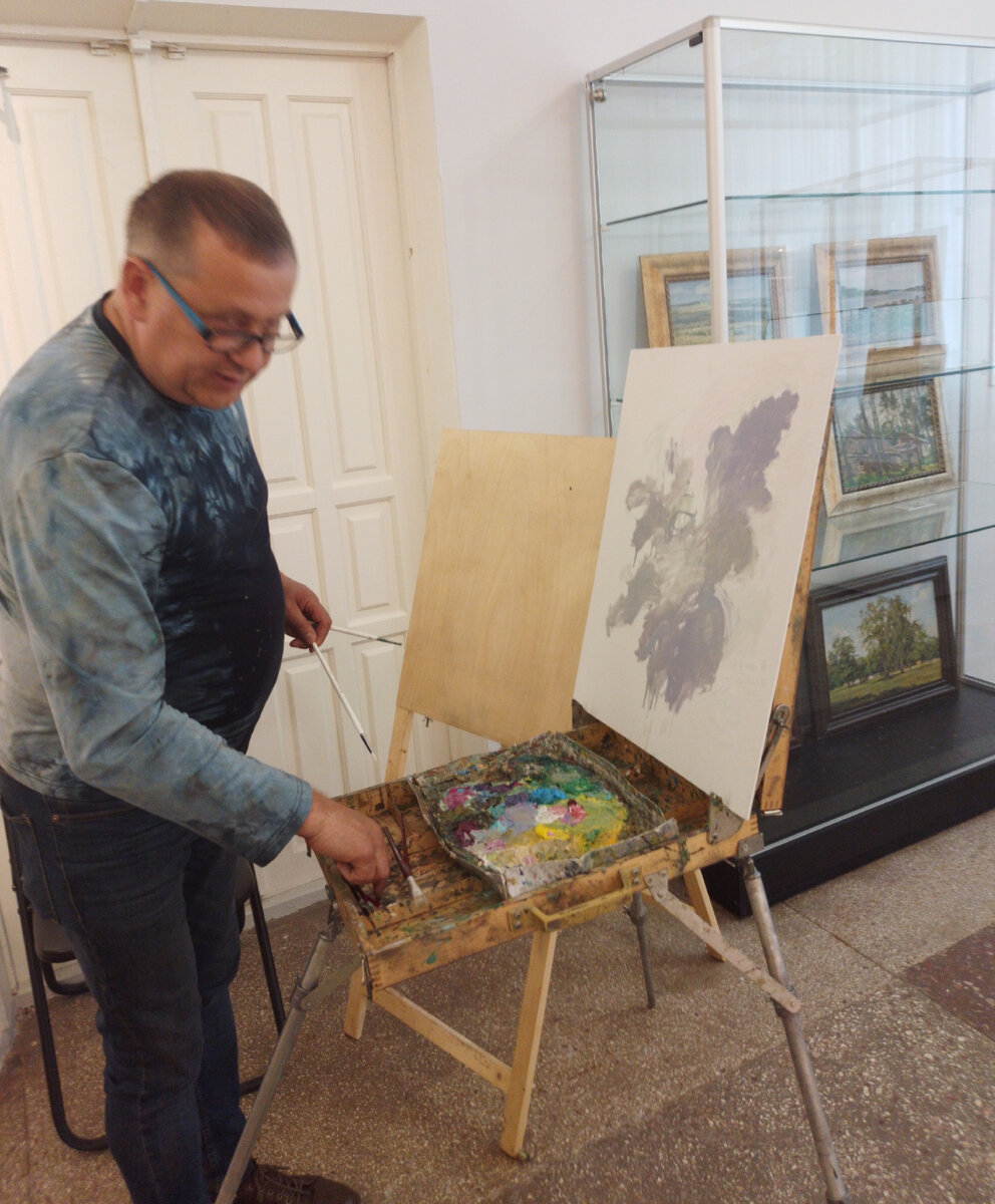 Рисуем сирень с художником Михаилом Левшиным.