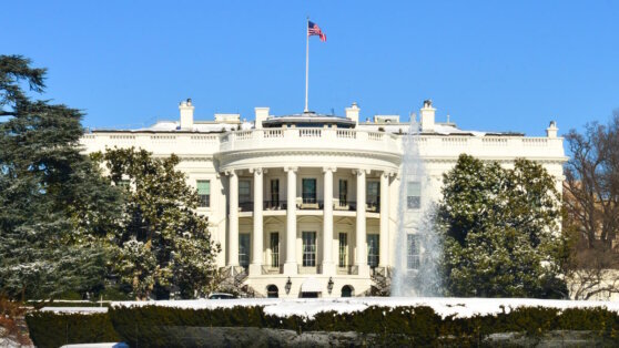    Байден и Маккарти достигли предварительной договоренности по госдолгу Сергей Бунеев