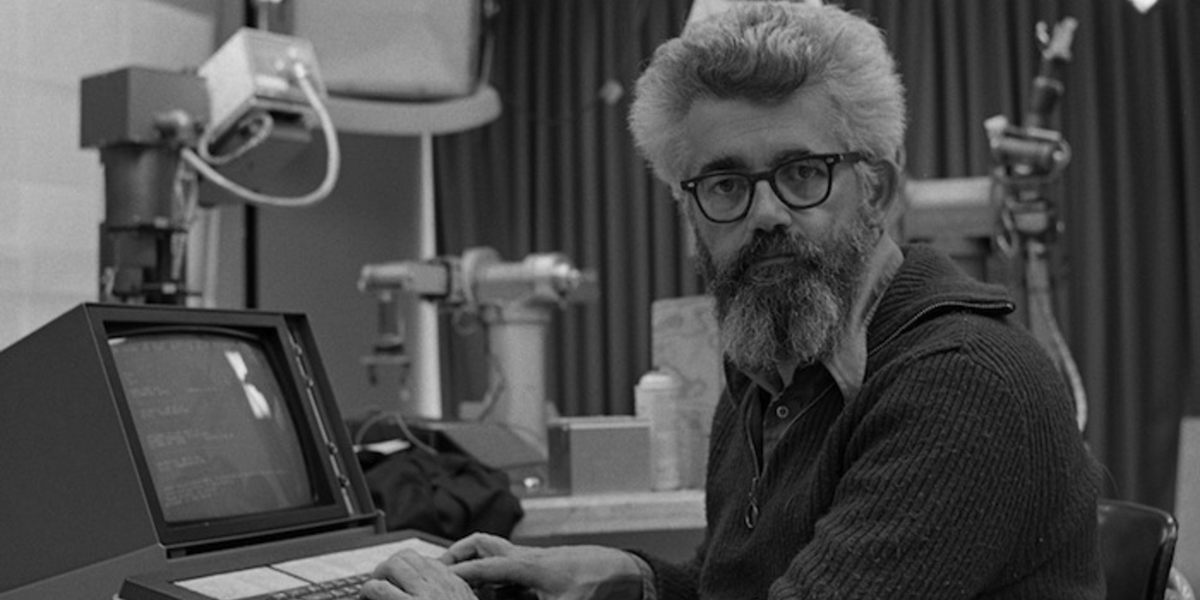 Первый робот. Lost in space 1965 робот. Алан тьюринг первый искусственный интеллект. Моделирование в науке. Возникновения тестирования.