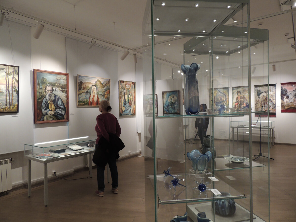 Открытие выставки. Фрагмент экспозиции. 