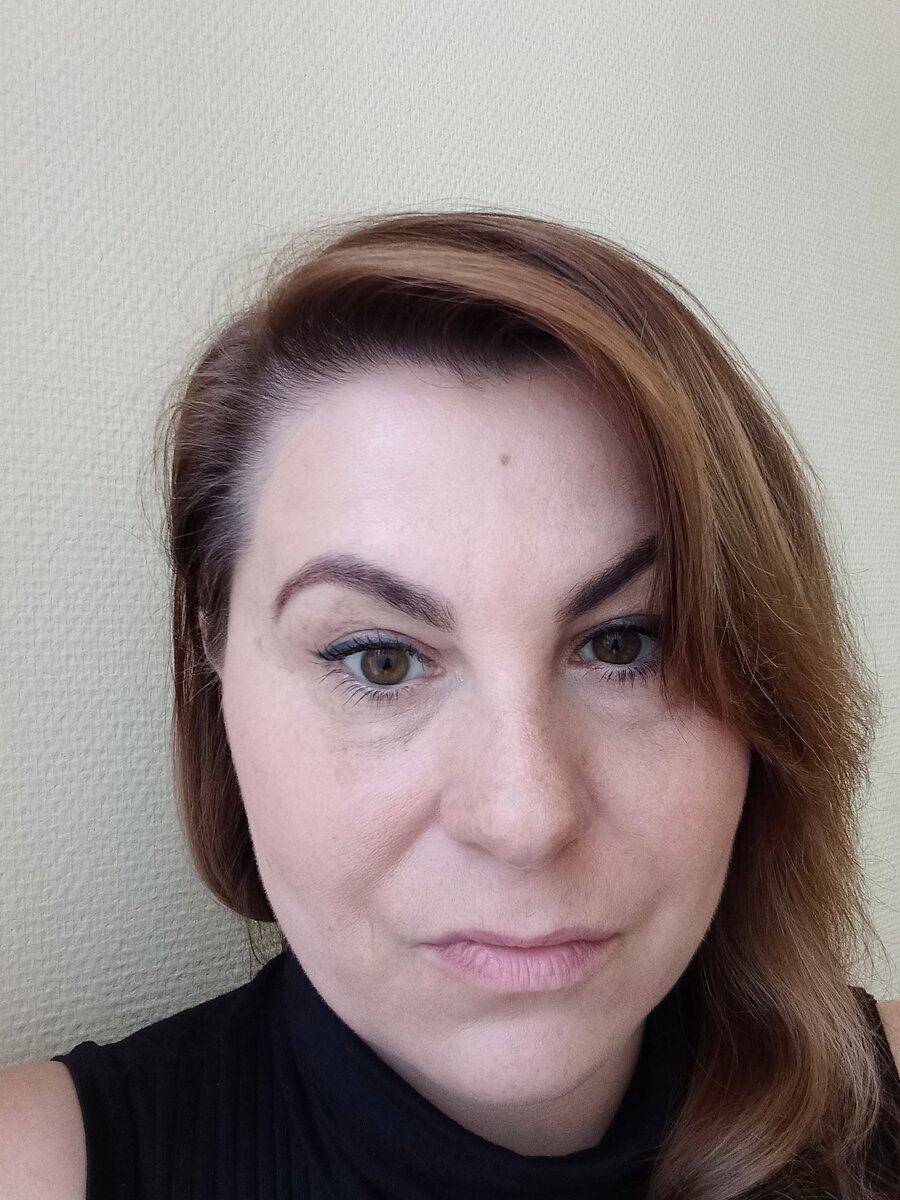 бровь слишком сильно уведена вниз. фото автора.