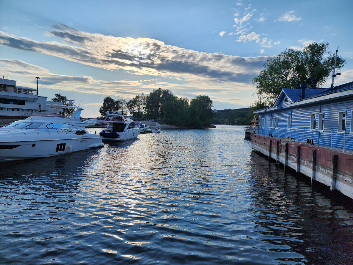 Яхт клуб. Фото автора