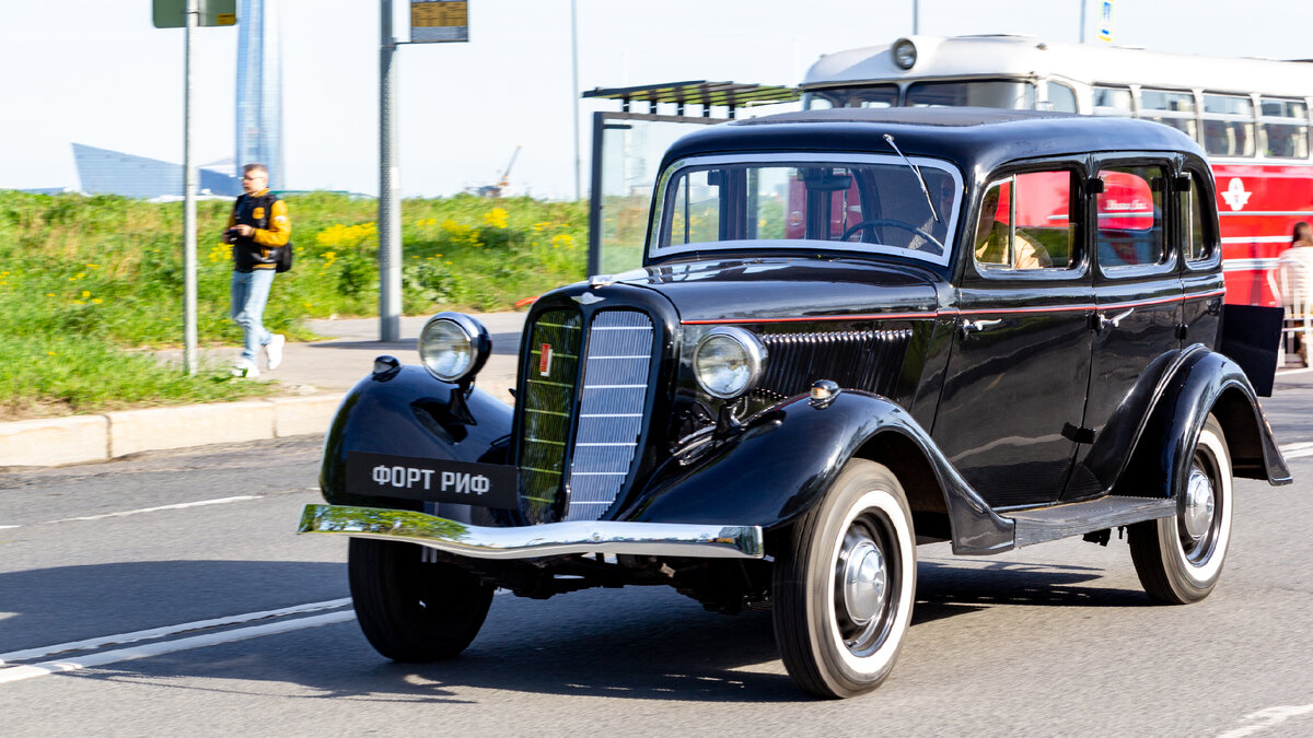 Начнем с самого возрастного автомобиля - это был ГАЗ М1