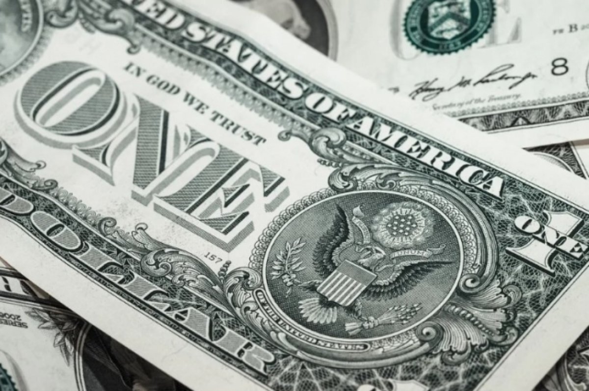    Госдолг США впервые в истории превысил 32 триллиона долларов