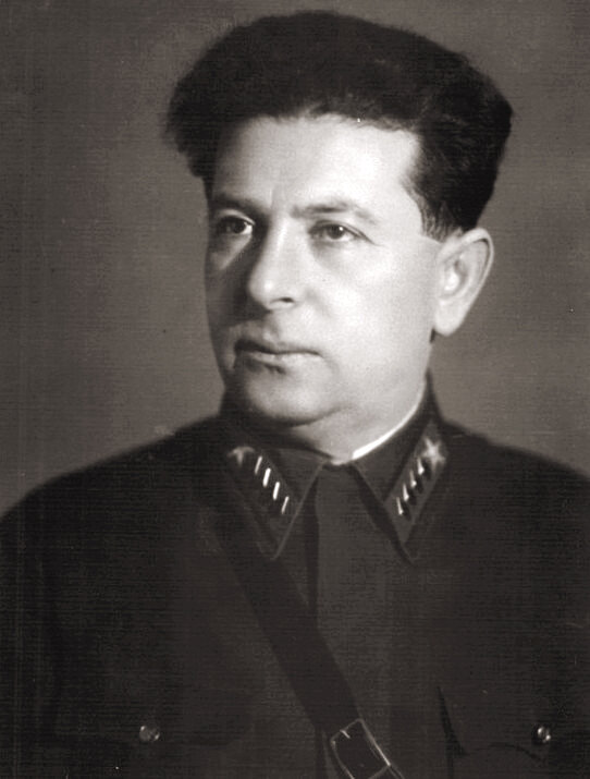 Главное политическое управление РККА (1941—1946) 16.07.1941 — 12.06.1942 — Мехлис, Лев Захарович, корпусной комиссар (с 04.06.1942)
12.06.1942 — 10.05.1945 — Щербаков, Александр Сергеевич, генерал-полковник
08.09.1945 — ??.02.1946 — Шикин, Иосиф Васильевич, генерал-полковник