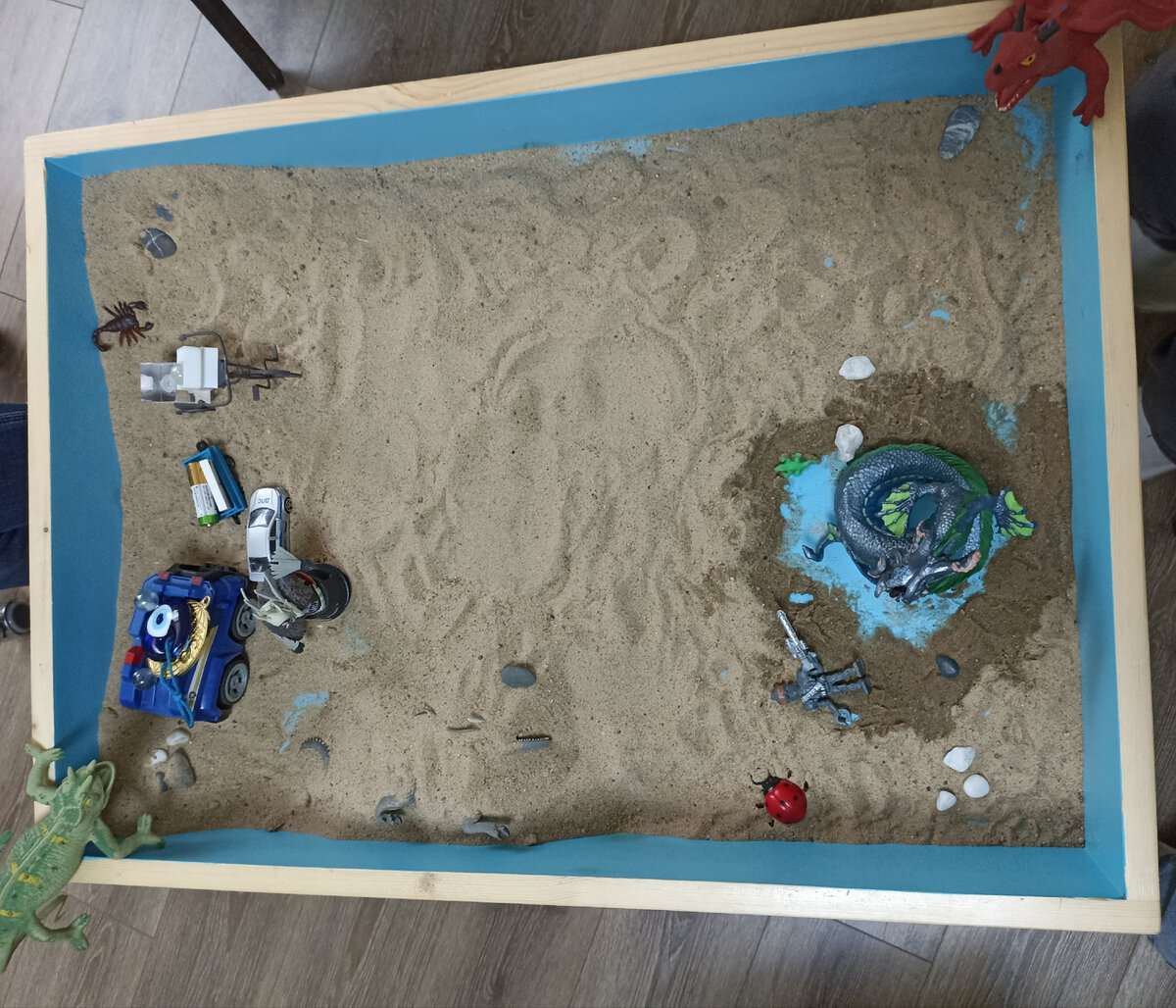 Здесь, как видите, ещё всё тихо и мирно