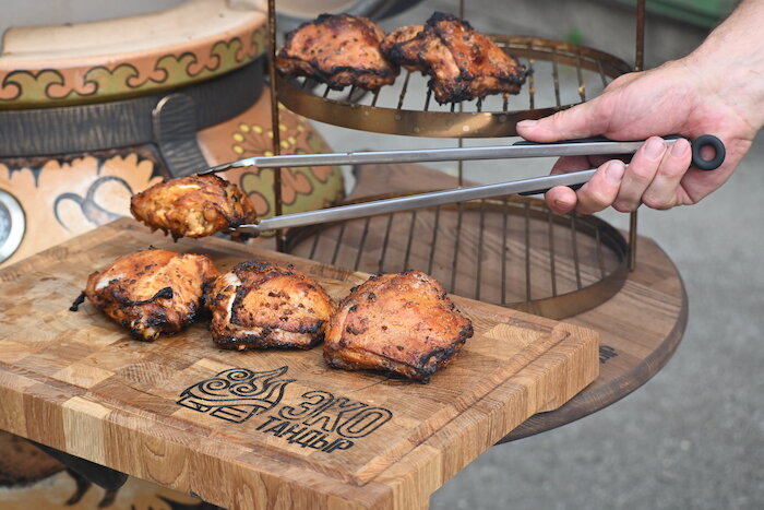 Как видите, здесь самыми аппетитными получаются бедрышки.