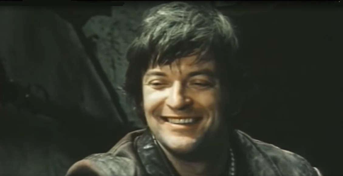 Рич (Гирт Яковлев), кадр из фильма "Соната над озером" (1976)