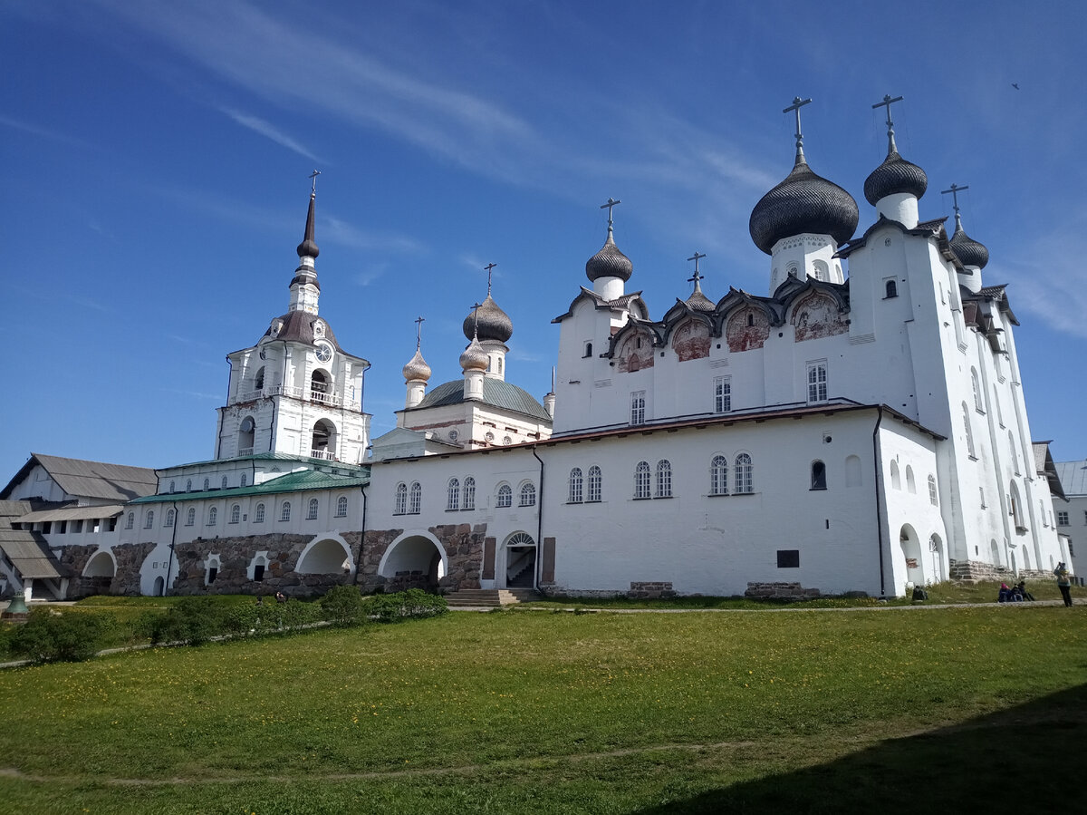 Соловки погода сейчас. Соловецкий мужской монастырь. Соловки погода. Экотропы "обитель батюшки Онеги. КОТРОПЫ "обитель батюшки Онеги.