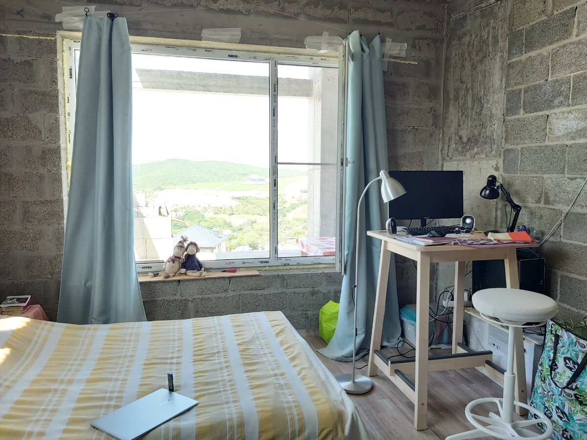 Фото автора. Интерьер строящегося дома.