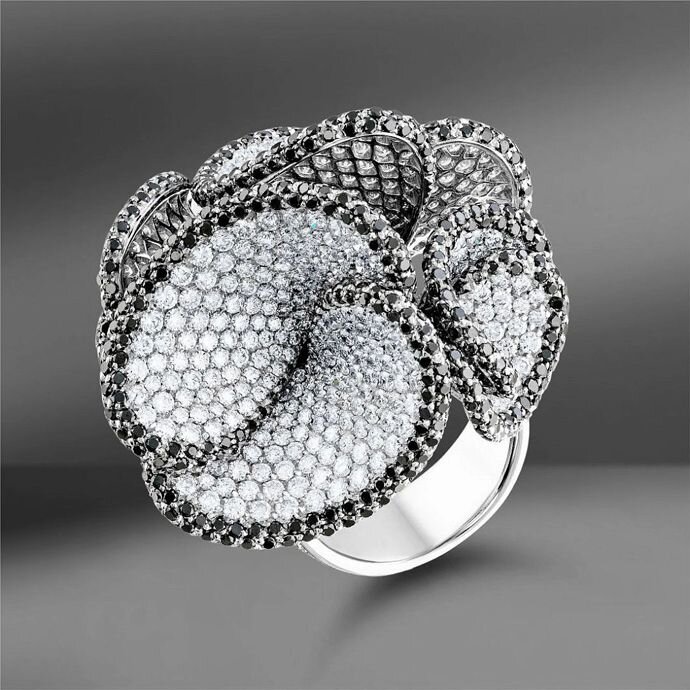 Цветные камни в ювелирных украшениях: минералы цвета ночи | Emporium ...