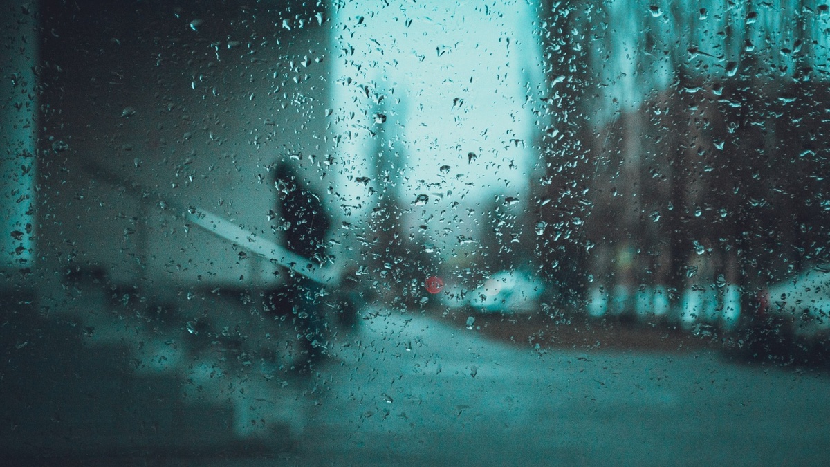     Погода останется все такой же переменчивой в Приморье даже на выходных — сообщают синоптики. При этом средняя температура воздуха упадет сразу на несколько градусов Цельсия.