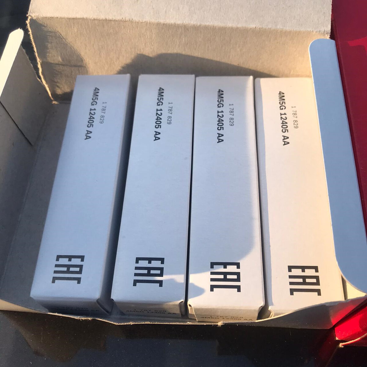 Оригинал свечи FoMoCo, ноль фантазии 