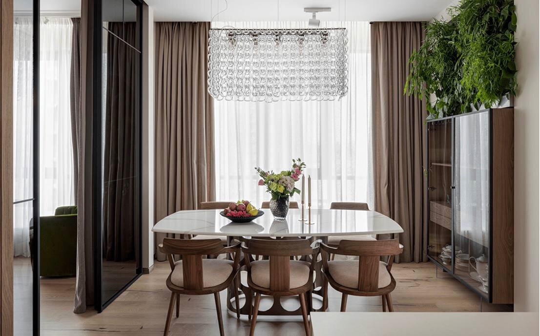 Межкомнатная перегородка-купе и фасадный рамочный профиль в цвете "Черный муар"