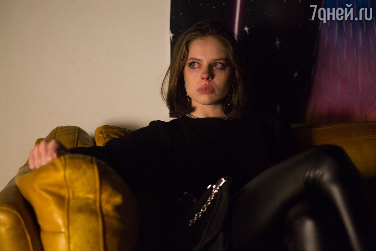    «Немодельное агентство», реж. Антон Меньшиков Кадр из сериала