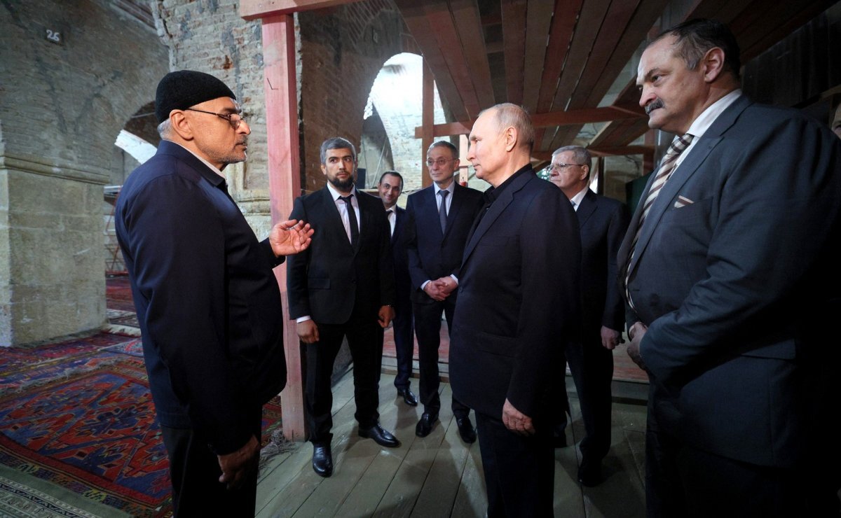    Путин о Швеции в связи с сожжением Корана: Петра I на них не хватает