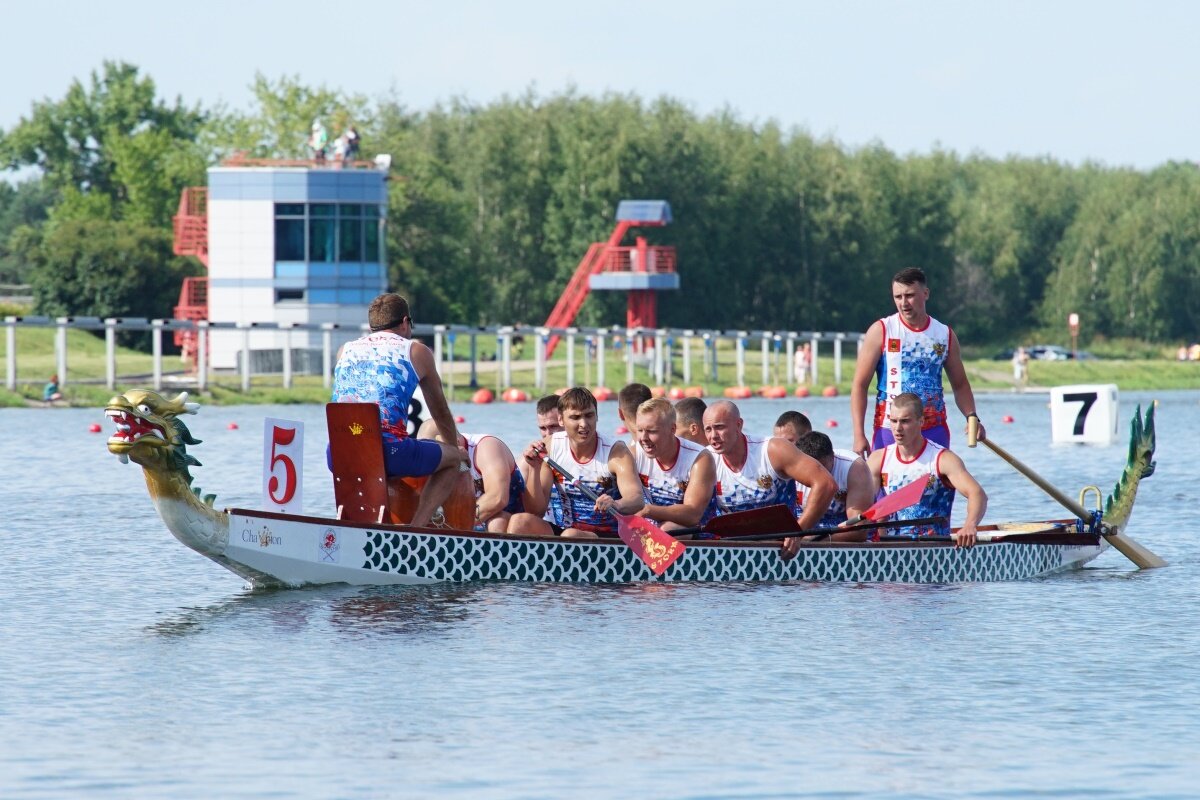 Гонки на лодках драконах
