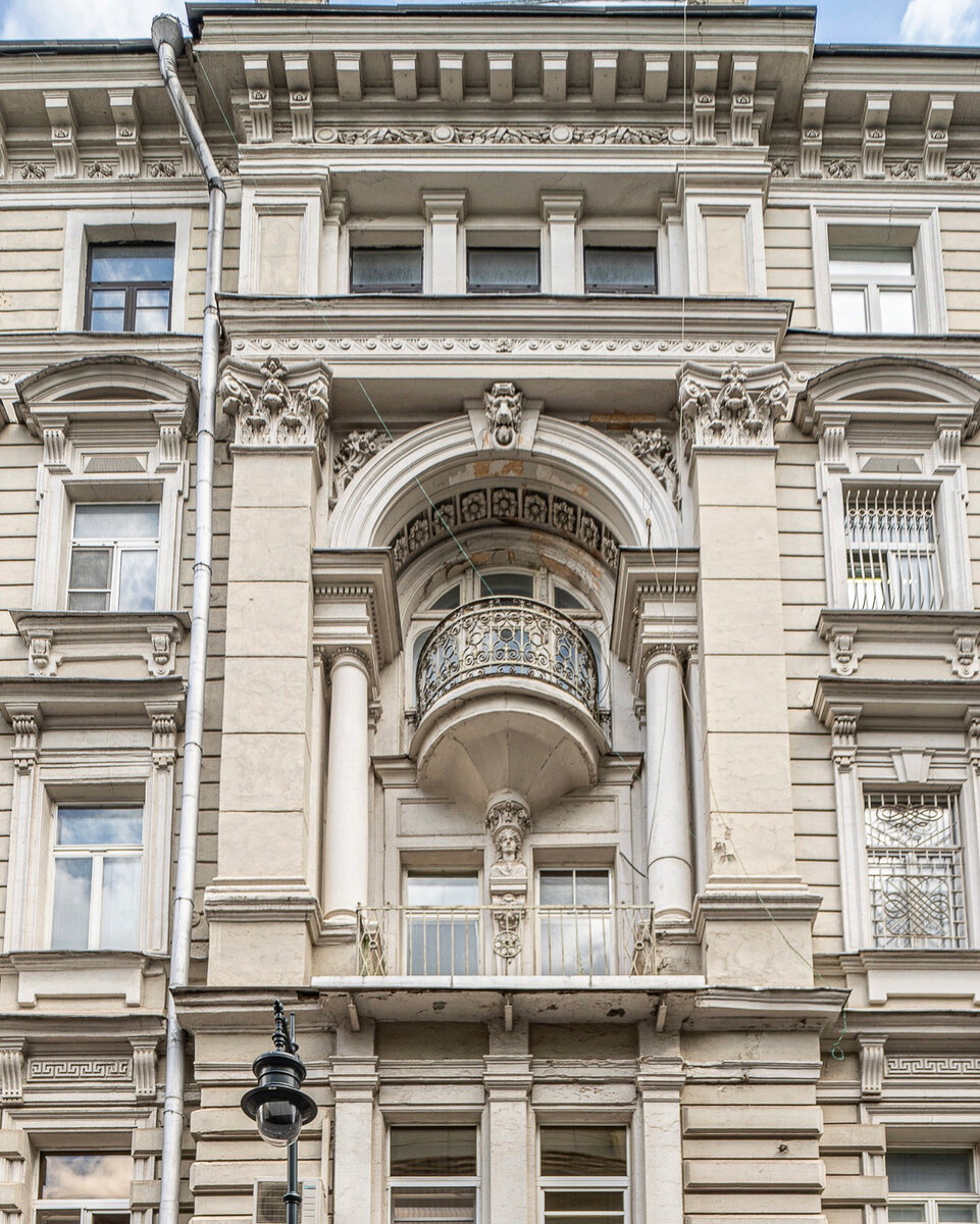 Пожарский, 12