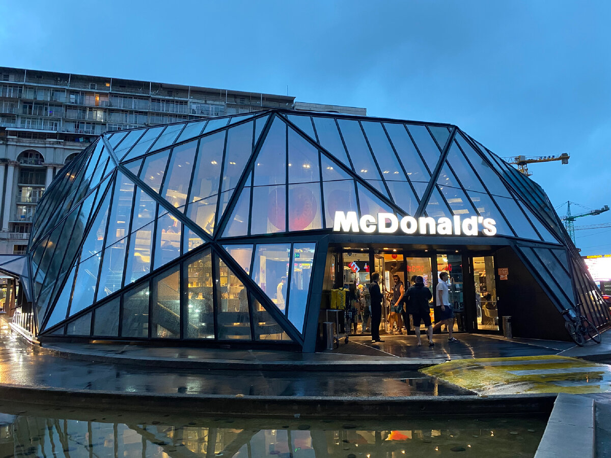 McDonalds’s в Батуми. Из архива автора.
