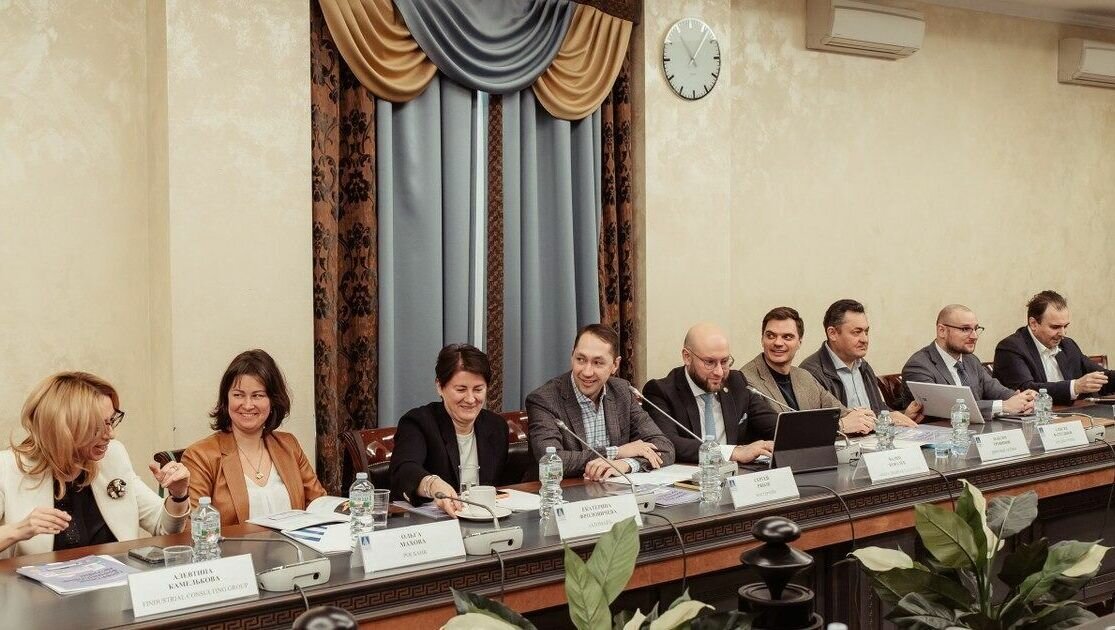     В России банки и компании-эмитенты готовы предложить клиентам новый продукт – цифровые финансовые активы. За два года, с момента принятия в 2021г. закона о ЦФА, размер этого рынка перевалил за 2 млрд. В условиях санкций спрос инвесторов на новые и гибкие финансовые инструменты только укрепляется.
