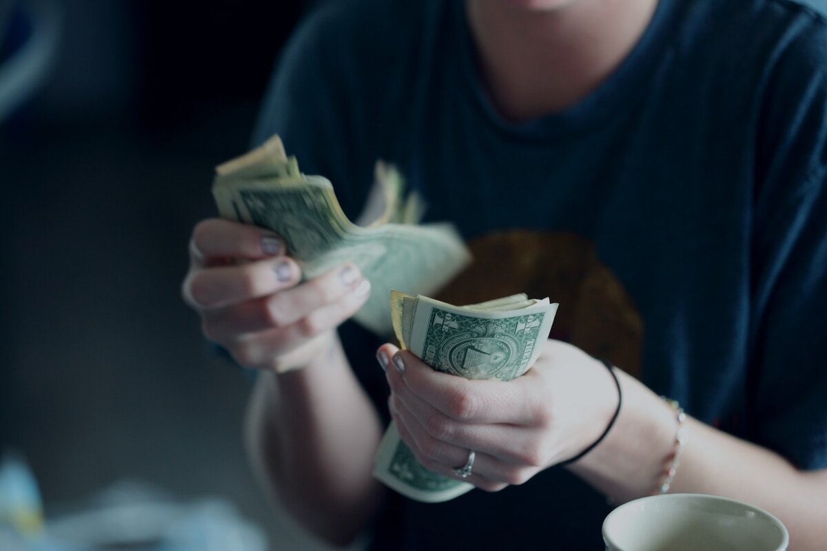      подумайте, готовы ли вы тянуть все на своих плечах фото: unsplash.com