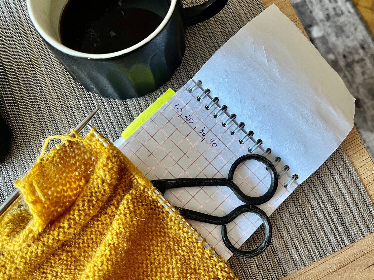 Моё вязание в процессе, считаю ряды