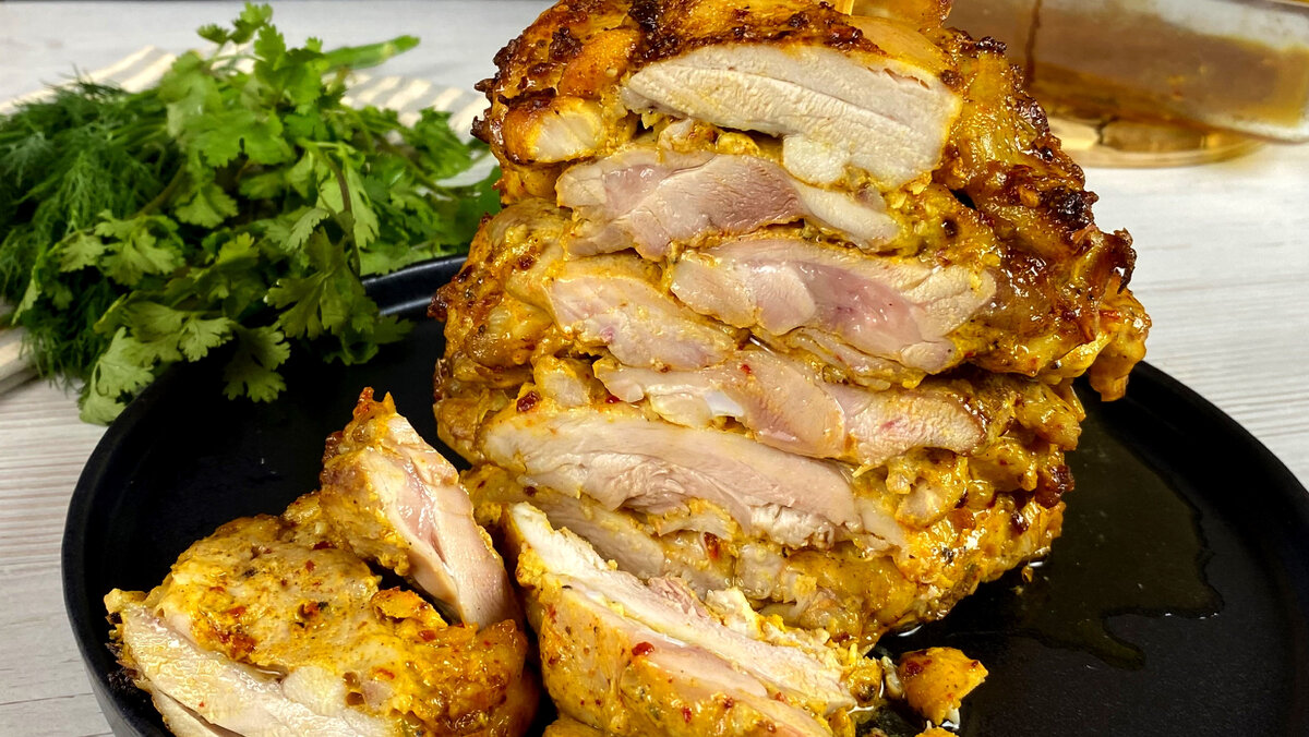 Salad with baked chicken, Chinese cabbage, tomatoes and apples