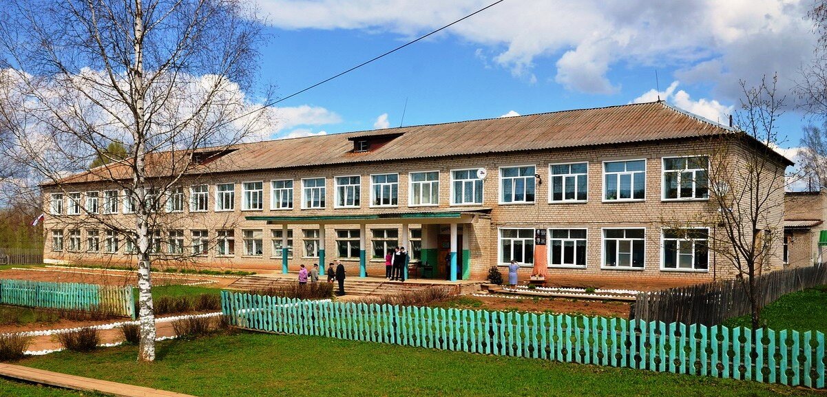Современная сельская школа. Деревенская школа. Сельские школы россии. Сельская школа. Деревянная школа.
