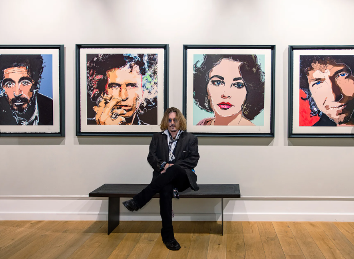 Гравюры руки Джонни Деппа. Источник фото - https://nypost.com/