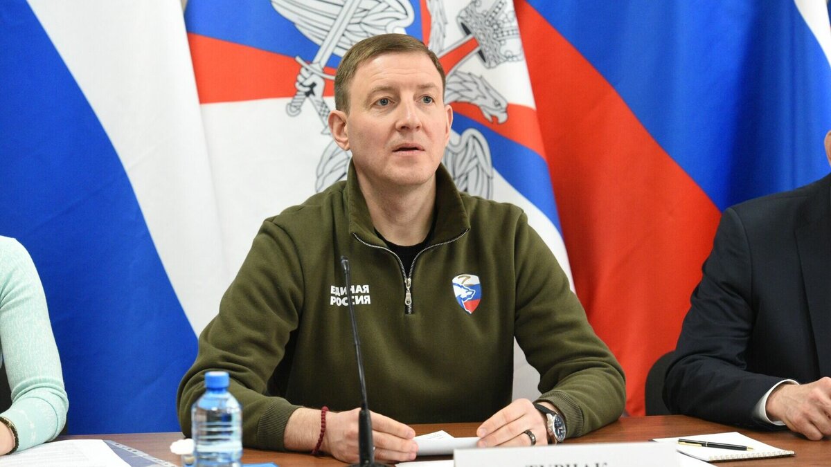     Во втором докладе рабочей группы по вопросам СВО главе государства было предложено ввести дополнительные социальные гарантии участникам СВО и новые меры защиты их трудовых и имущественных прав.