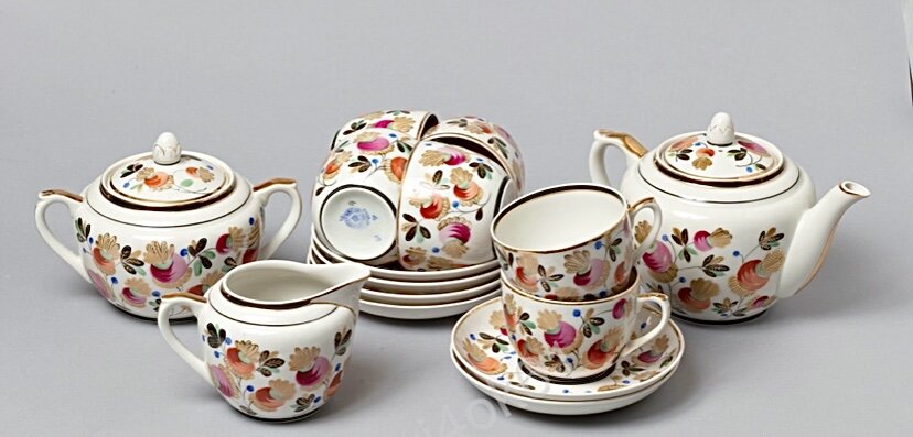 Фарфор, роспись, позолота.