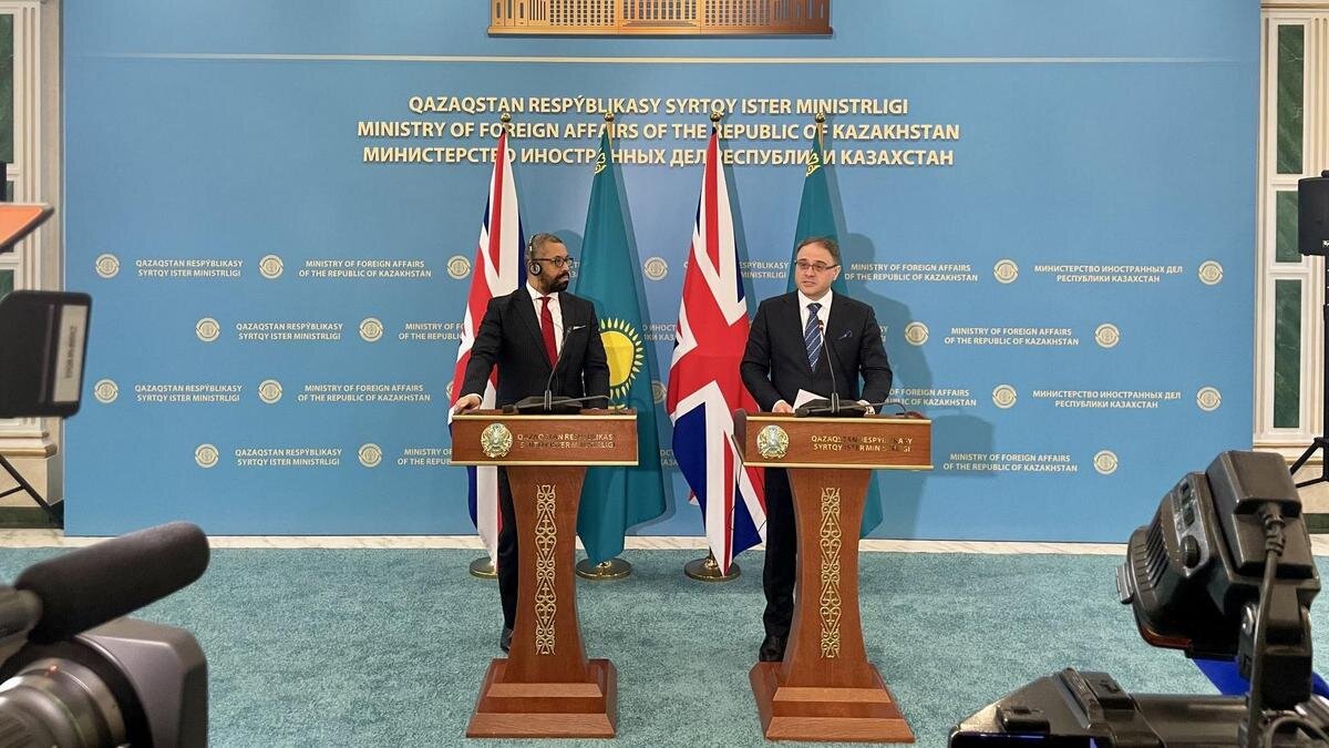    Роман Василенко и Джеймс Клеверли:twitter.com/romanvassilenko