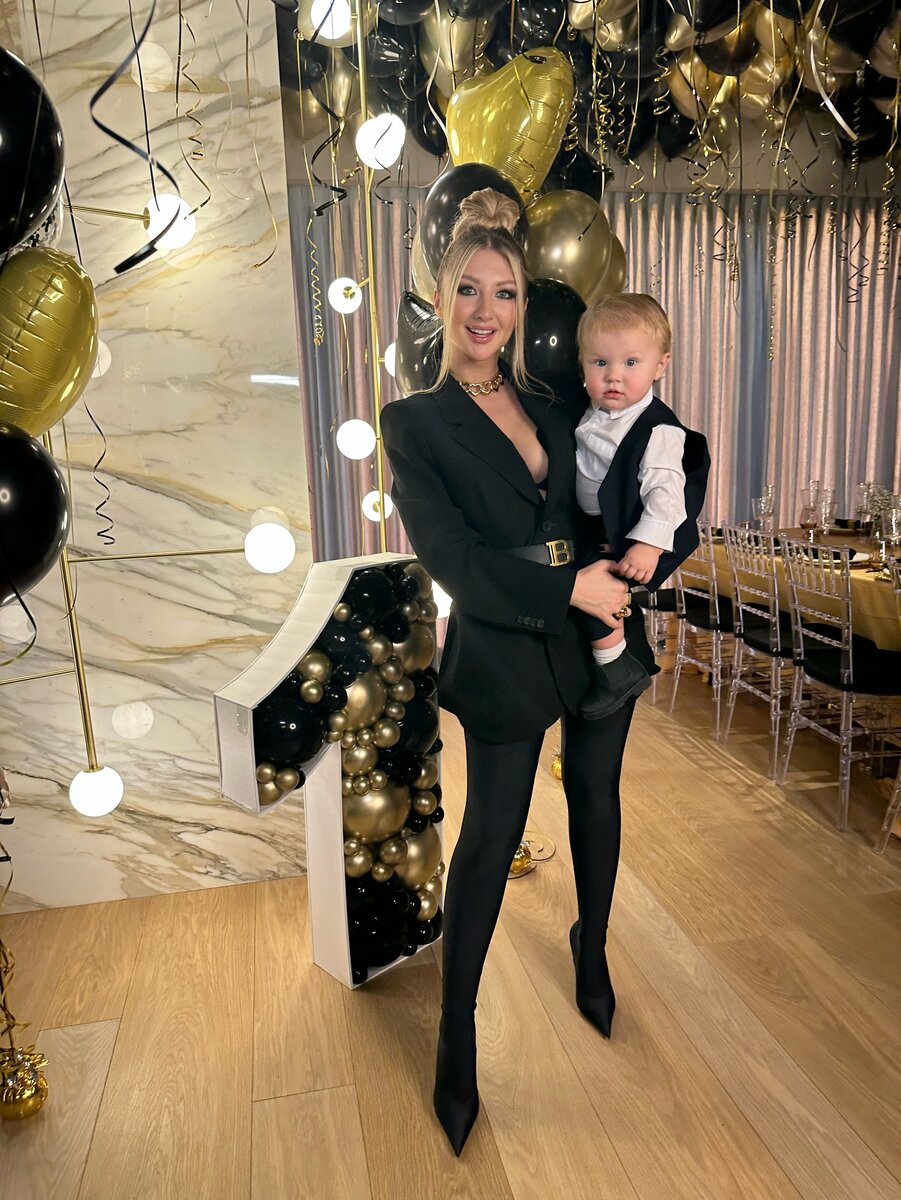    Певица Margo с сыном Киром Фото: эксклюзив Super