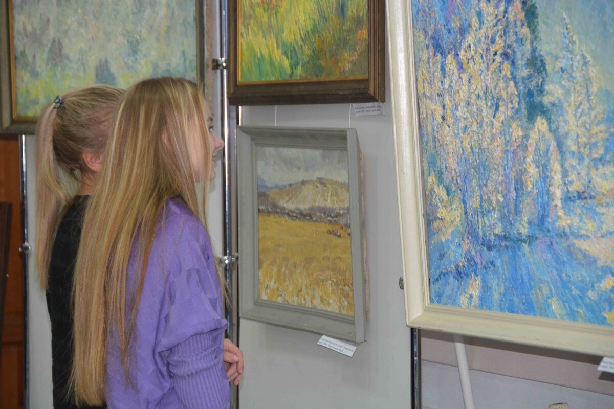 Выставка Ильи Золотухина, которая проходила в 2021 году в МБУК «Дивногорский городской музей»