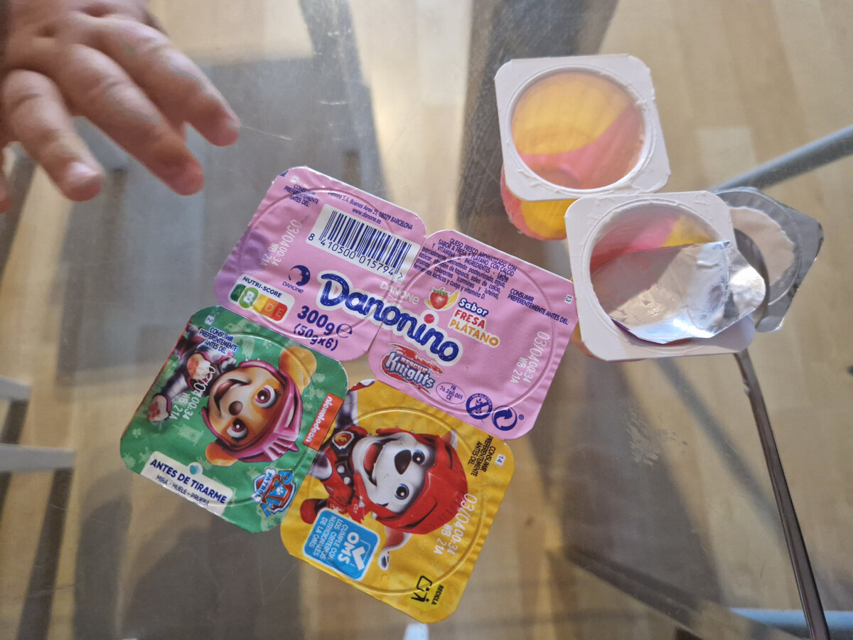 Danonino есть и в Испании, и в Турции. С любимыми персонажами :) 