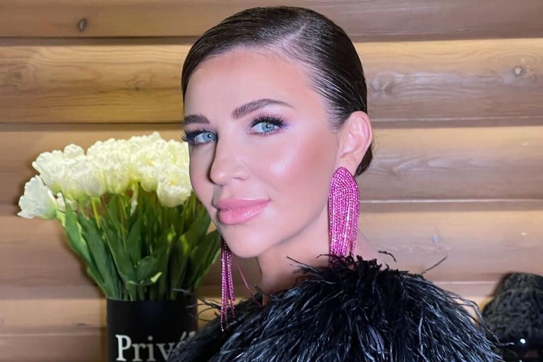     "Не сильно хуже выгляжу": Елена Блиновская повторила знаменитый образ Ирины Шейк — фото