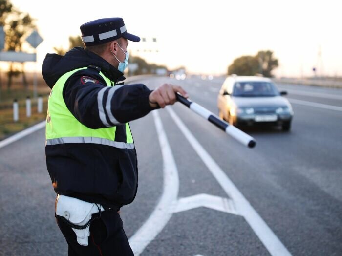 Инспектор может спрашивать всякое. |Фото: radiosputnik.ria.ru.