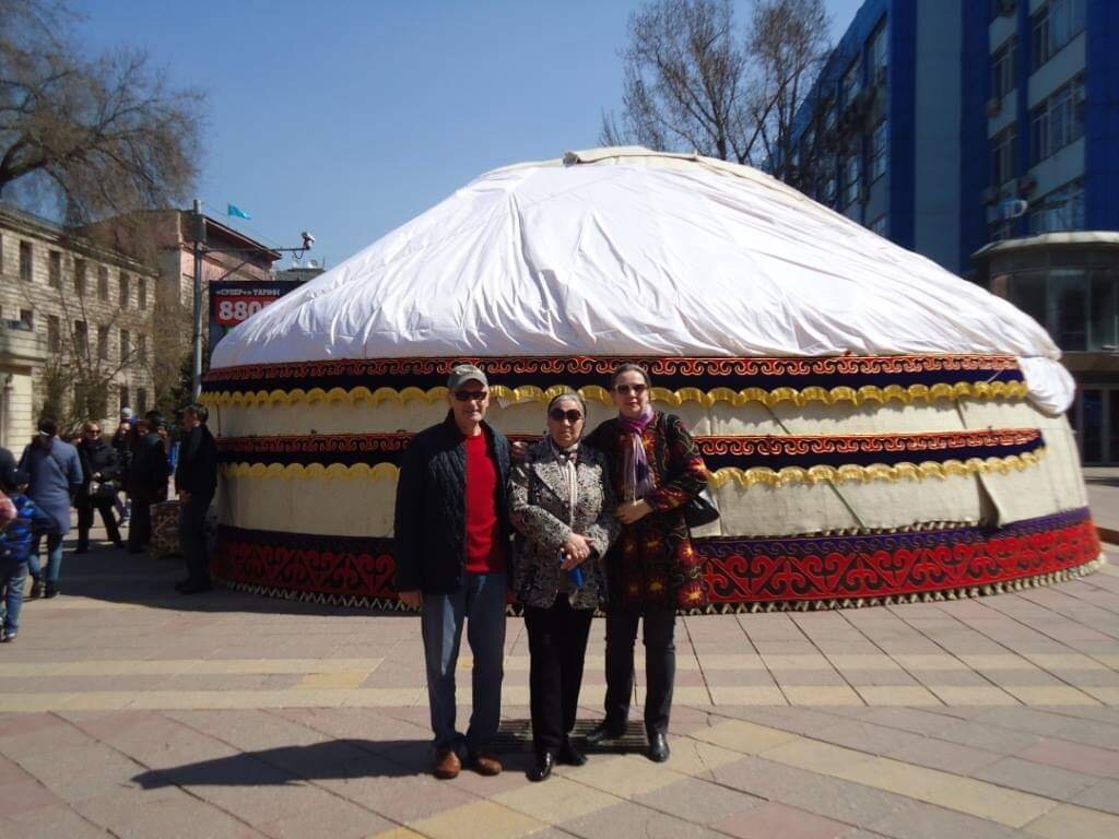 Это мы с родителями на Дне юрты в Алматы. 