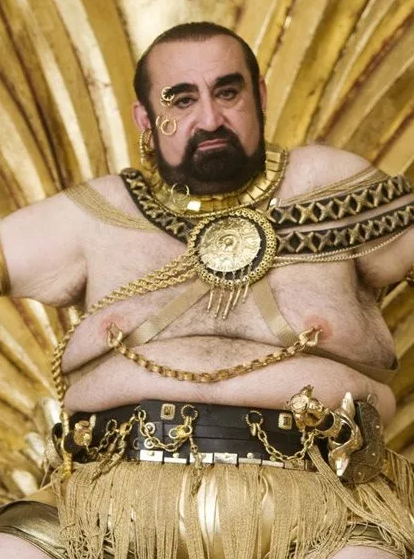 К. Давитян в роли Ксерокса в фильме «Знакомство со спартанцами»