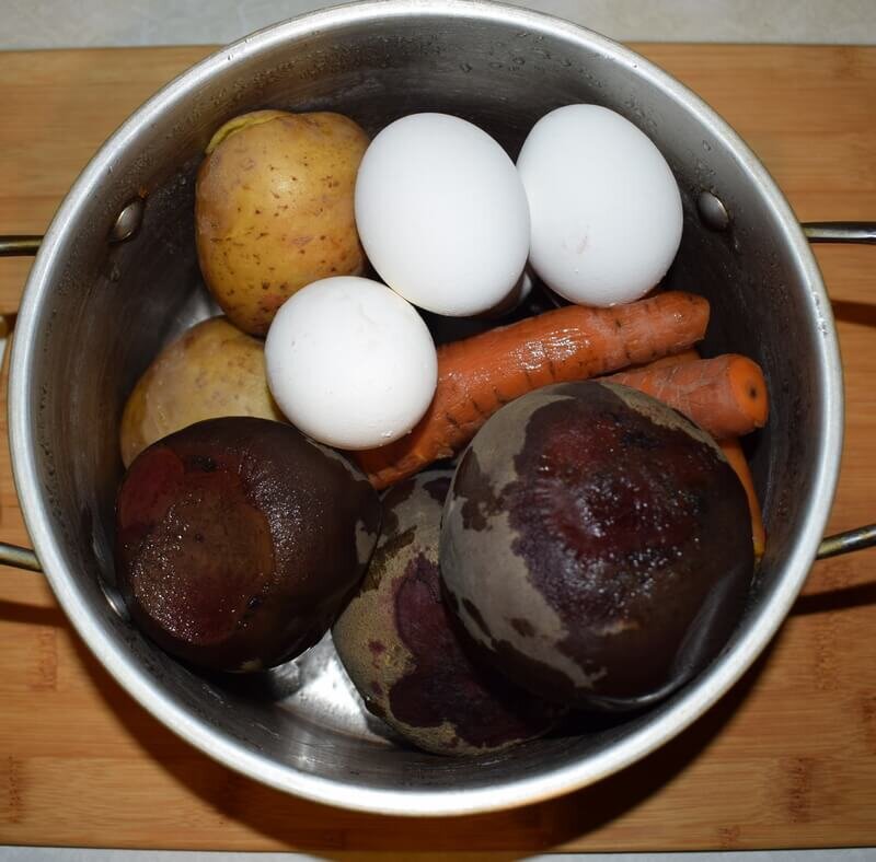 Отвариваем ингредиенты