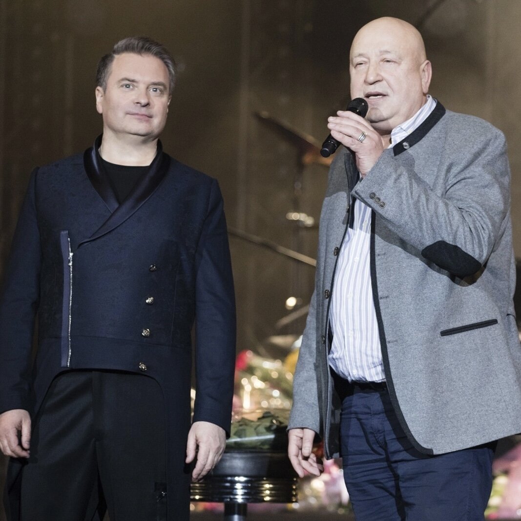 Александр Добронравов и Виктор Пеленягрэ 