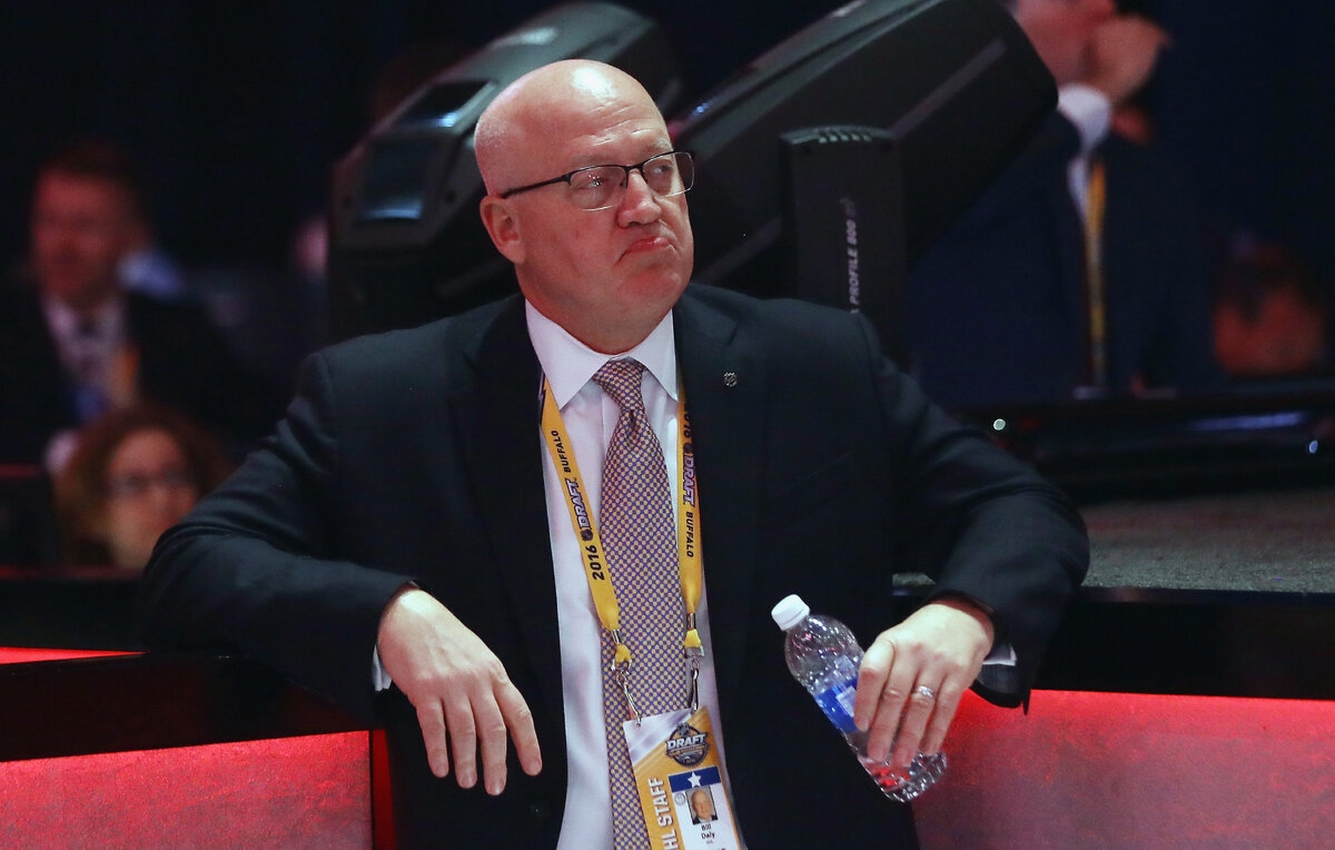    Заместитель комиссара НХЛ Билл Дэйли  Bruce Bennett/Getty Images