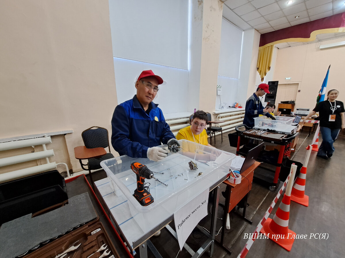 Преподаватели Автодорожного техникума выступили наставниками по обучению школьников основам бережливого производства.