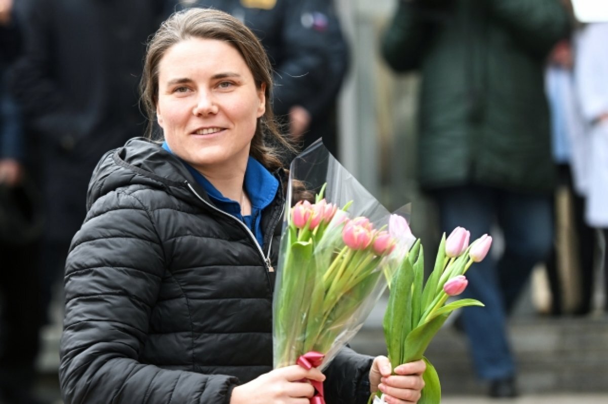    Космонавт Кикина рассказала, что взяла бы в космос и кошку, и мужа