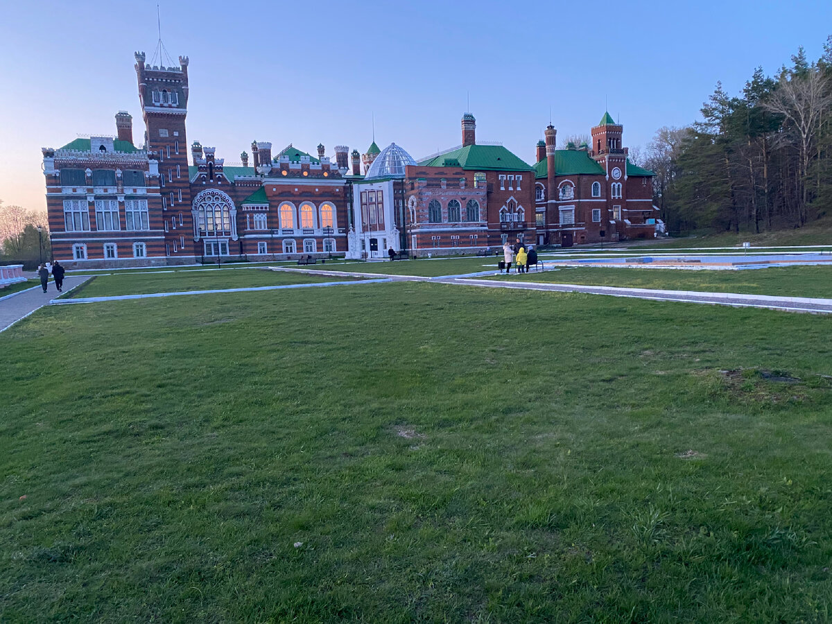 Южный фасад замка 