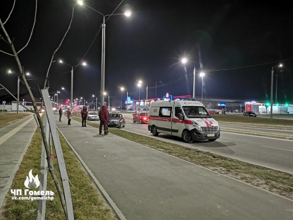 Idp водитель-международник. Авария в гомеле сегодня костюковка. Авария на химзаводском кольце сегодня. Водитель в гомеле свежие. Водитель в гомеле свежие.