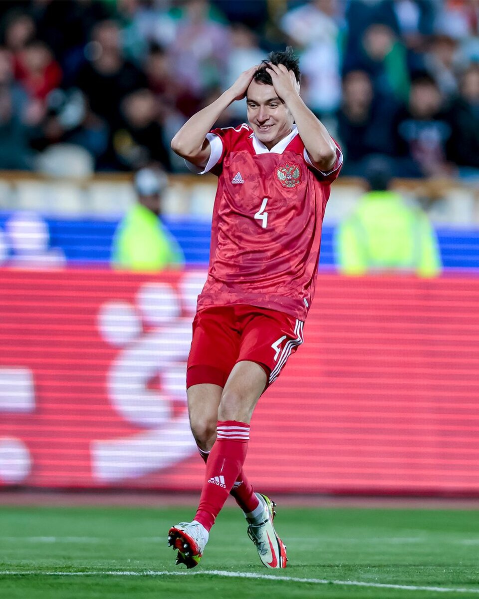 Вячеслав Караваев в матче с Ираном. Фото rfs.ru